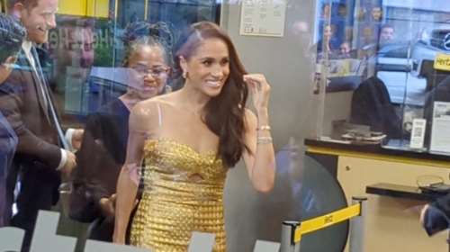 Αυτός, αυτή και η μυστηριώδης καταδίωξη: Η ολόχρυση ντίβα Μέγκαν Μαρκλ, οι παπαράτσι και η κατάληξη σε ταξί με τον Χάρι