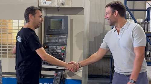 O Στέφανος Kασσελάκης με την Τζάκρη σε εργοστάσιο ρομποτικής στο Σχηματάρι [εικόνες - βίντεο]