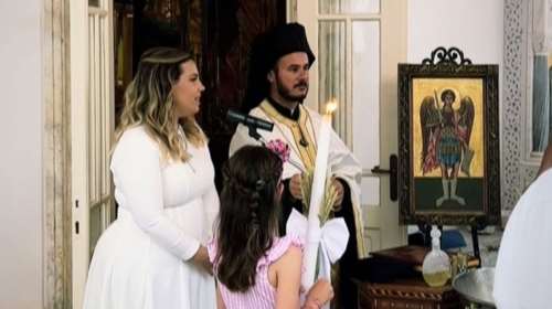 Μαίρη Κατράντζου: Βάφτισε τον γιο της στις Σπέτσες - Με νονό πρίγκιπα και λαμπερούς καλεσμένους [Εικόνες - Βίντεο]