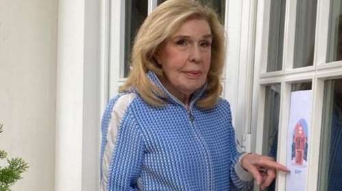 Μαριάννα Βαρδινογιάννη: Συγχαρητήρια σε Μητσοτάκη, Τσιόδρα - &quot;Ευχαριστώ&quot; σε γιατρούς, νοσηλευτές