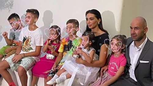 Βάφτισαν το έκτο παιδί τους η Ολυμπία Χοψονίδου και ο Βασίλης Σπανούλης: Η κομψή μαμά με πριγκιπικό look