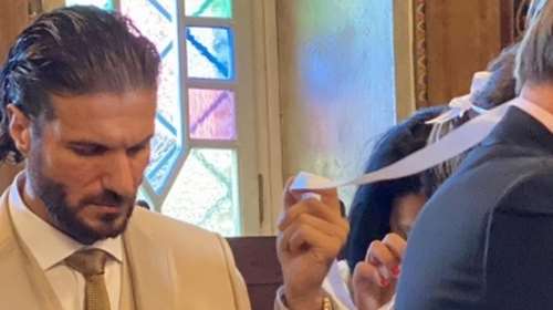 Χάρης Λίθος: Αυτός είναι ο γοητευτικός κουμπάρος της Δήμητρας Ματσούκα και του Πέτρου Κόκκαλη