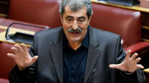 Τι κάνει ο Πολάκης στην καραντίνα: Διαβάζει, επισκέπτεται ασθενείς και κάνει πολιτικά σχέδια