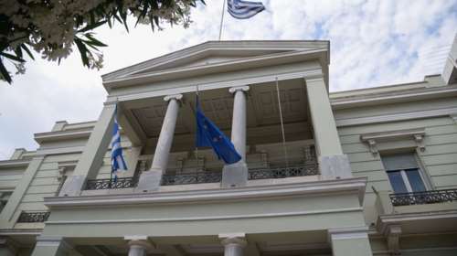 Έντονη καταδίκη από το ΥΠΕΞ για την παρενόχληση ελικοπτέρου που μετέφερε τον υπουργό Άμυνας