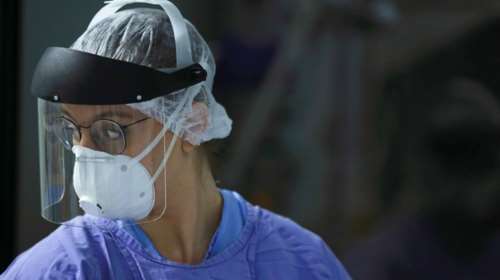 Στο έλεος της πανδημίας η Βρετανία: Στους 15.464 οι νεκροί - 888 μέσα σε ένα 24ωρο