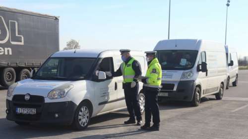 ΕΛΑΣ: 867 παραβάσεις για άσκοπες μετακινήσεις και 59 για μετακινήσεις εκτός τόπου κατοικίας την Πρωτομαγιά