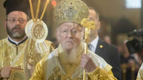 Βαρθολομαίος: &quot;Δεν θα πάρετε το Άγιο Φως το Πάσχα σε λαμπάδες, θα μεταγγιστεί όμως στις καρδιές σας&quot;