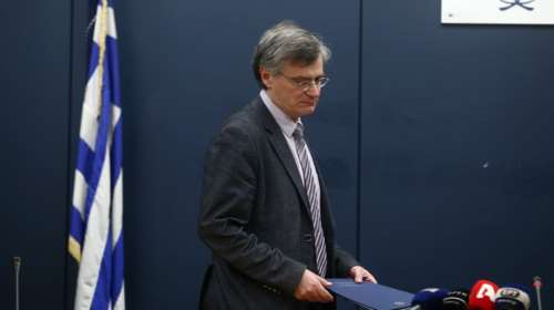 Τσιόδρας: Ο κορονοϊός "προτιμά" τους καπνιστές και τους ηλικιωμένους