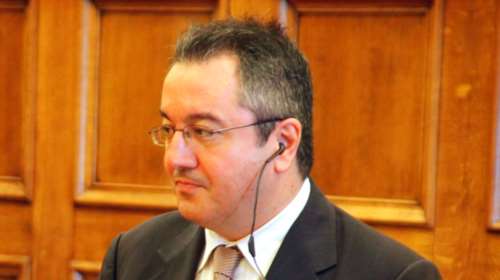 Ηλίας Μόσιαλος: Σχολιάζει με χιούμορ τι προκαλεί στα ζευγάρια η καραντίνα