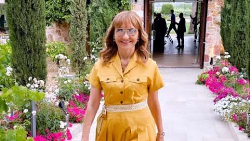 Η Μάρα Ζαχαρέα σε αγορές για το σπίτι της