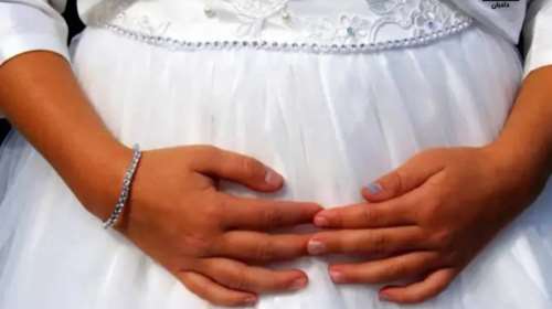 Ιράν: Ανήλικη νύφη θα εκτελεστεί δι&#39; απαγχονισμού για τη δολοφονία του συζύγου της - Μόνο το &quot;Χρήμα του αίματος&quot; μπορεί να τη σώσει