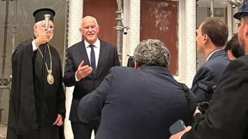 Ο Γιώργος Παπανδρέου με τον Αρχιεπίσκοπο Αμερικής Ελπιδοφόρο στη Νέα Υόρκη - Επίσκεψη στον ναό του Αγ. Νικολάου