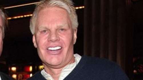 Μάικ Τζέφρις: Ο πρώην CEO της Abercrombie &amp; Fitch συνελήφθη με κατηγορίες για trafficking