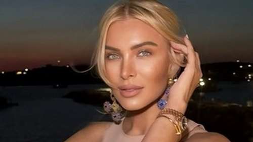 Στην Πάρο η Κατερίνα Καινούργιου: "Πιο ήρεμη και πιο ασφαλής από ποτέ"