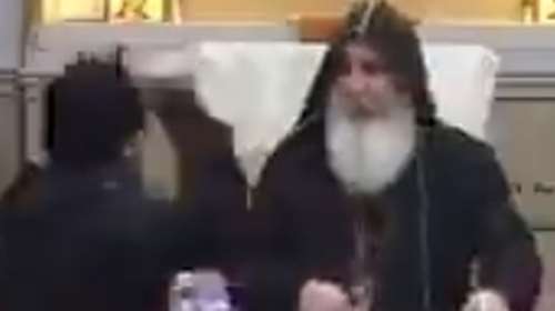 Νέα επίθεση στο Σίδνεϊ: Αρχισε να μαχαιρώνει με μανία ιερέα πάνω από την Αγία Τράπεζα- Τραυμάτισε άλλα 4 άτομα [βίντεο]