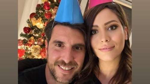 Γιώργος Γεροντιδάκης: Σπάνια φωτό - Αγκαλιά με τη σύντροφό του, Άσπα [Εικόνα]