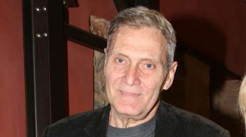 Πέθανε ο ηθοποιός Αλμπέρτο Εσκενάζυ στα 73 του χρόνια - Είχε δίπλα του την οικογένειά του