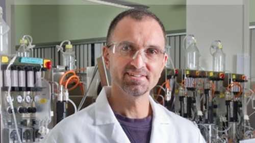 Γιώργος Γιανκόπουλος: Ο ελληνικής καταγωγής δισεκατομμυριούχος επιστήμονας ηγείται της έρευνας για το εμβόλιο στις ΗΠΑ