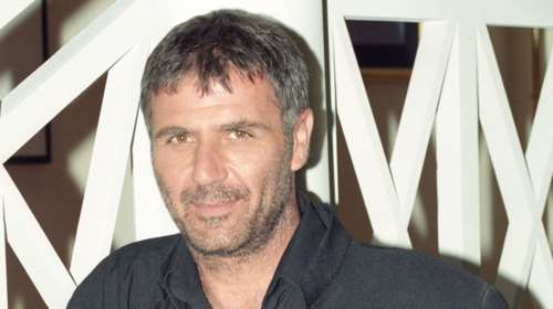 &quot;Ο Νίκος Σεργιανόπουλος υπέφερε που έπρεπε να κρύβει την ομοφυλοφιλία του&quot;, λέει γνωστή ηθοποιός