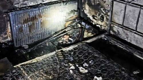 Ανδρος: Ξέσπασε φωτιά σε σπίτι αλλά δεν μπορούσαν να τη σβήσουν οι ένοικοι γιατί ο Δήμος κλείνει το νερό