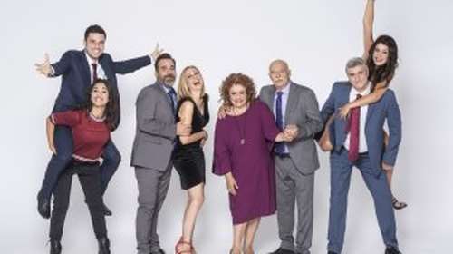 Ανατροπή! Ποιο διάσημο τηλεοπτικό ζευγάρι χωρίζει, αλλά συνεχίζει να συγκατοικεί;