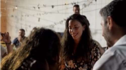 Ο Ανδρουλάκης στα γενέθλια της Ιακωβίνας από τη Νάξο: Έσβησε κεράκια σε τούρτα ΠΑΣΟΚ [βίντεο]