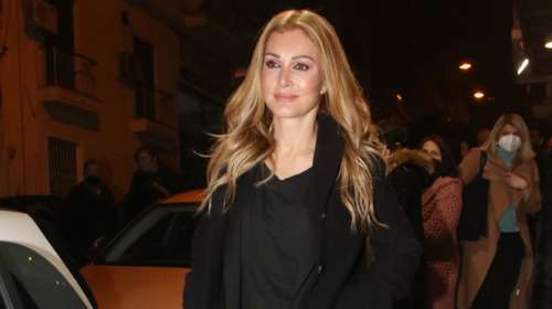 Νατάσα Θεοδωρίδου: Η παιχνιδιάρικη φωτό με τις δύο κόρες της - Εντυπωσιακή ομοιότητα