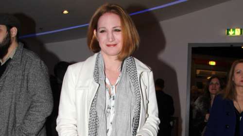 Σοκάρει η Στεφανία Γουλιώτη: &quot;Μου έδωσε μια δυνατή σφαλιάρα και μου κόλλησε το κεφάλι στον τοίχο&quot;