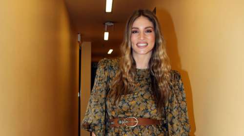 Αθηνά Οικονομάκου: Το χριστουγεννιάτικα στολισμένο σαλόνι της που κάνει το σπίτι πιο cozy [εικόνες]