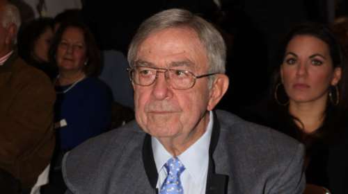 Σε ιδιωτικό θεραπευτήριο της Αθήνας ο τέως βασιλιάς Κωνσταντίνος μετά το ισχαιμικό επεισόδιο