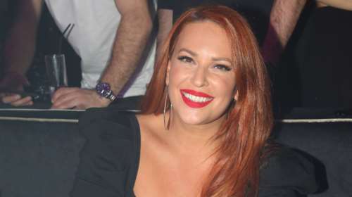 Σίσσυ Χρηστίδου: Μια κούκλα από παιδί - Δείτε την κοριτσάκι 10 ετών, ολόιδια με σήμερα