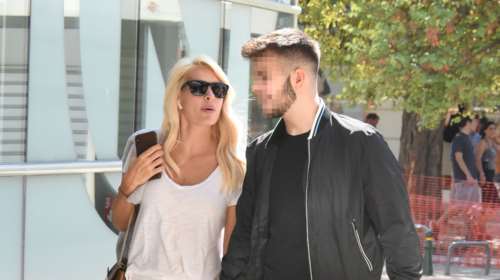 Αγγελος Λάτσιος: Ποζάρει με μουστάκι και τη μαμά του Ελένη Μενεγάκη: Οι αδημοσίευτες φωτογραφίες