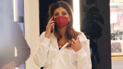 Σταματίνα Τσιμτσιλή: Η athleisure εμφάνιση με tote bag Dior σε έντονη απόχρωση