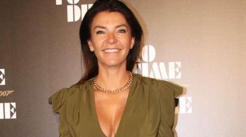 Μαρίνα Βερνίκου: Κάνει ποδήλατο με λευκό ολόσωμο μαγιό - Η απίθανη σιλουέτα της