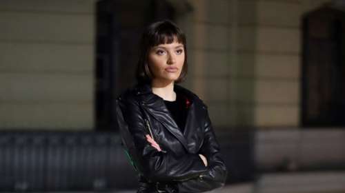 Φαίδρα Μπάρμπα: Η καλλίγραμμη κόρη της Βάνας Μπάρμπα σαν μοντέλο με total leather look