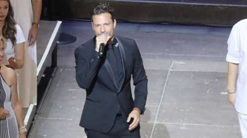 Κωνσταντίνος Αργυρός: &quot;Εγώ είμαι τίποτα μπροστά στον Γιώργο Νταλάρα&quot;- Η απάντησή του στην κριτική για τις διαφημίσεις