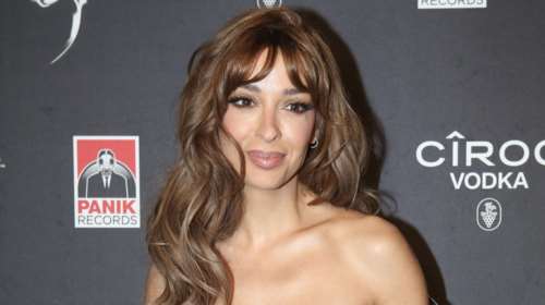 Ατύχημα για την Ελένη Φουρέιρα - Έσπασε το δόντι της πάνω στη σκηνή [εικόνα]