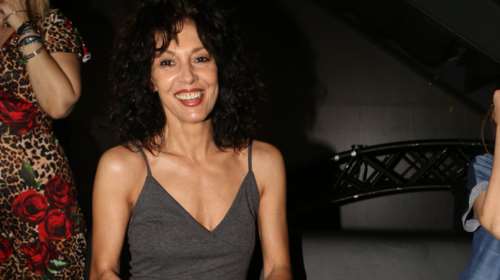 Δήμητρα Παπαδήμα: Στα 62 της  η φυσική ομορφιά  κερδίζει χωρίς ρετούς και φίλτρα - Το σώμα που θα ζήλευαν 20άρες