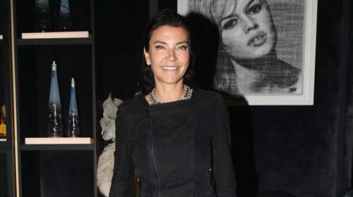 Μαρίνα Βερνίκου: Με glam μίνι φόρεμα και ψηλά πέδιλα σε εγκαίνια καταστήματος