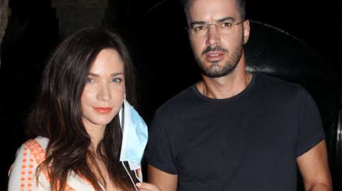 Γιάννης Τσιμιτσέλης - Κατερίνα Γερονικολού: &quot;Μπήκαμε&quot; στο σπίτι του ερωτευμένου ζευγαριού