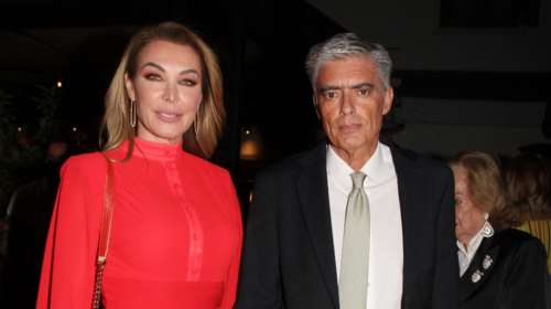 Στεφανίδου - Ευαγγελάτος: Έξοδος με θέα την Ακρόπολη - Η εμφάνιση της παρουσιάστριας με Chanel και Louboutin