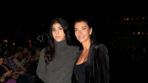 H Mαρίνα Βερνίκου με τη μικρότερη κόρη της, Ανέζια στο fashion show του Paris Valtadoros