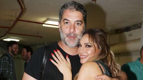 Δέσποινα Βανδή - Βασίλης Μπισμπίκης: Τα καυτά φιλιά στα backstage του J2US [εικόνες - βίντεο]