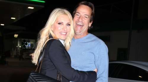 Ελένη Μενεγάκη: Στόλισε το χριστουγεννιάτικο δέντρο μαζί με τον Μάκη Παντζόπουλο [εικόνες - βίντεο]