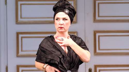 Μαίρη Σταυρακέλλη: Σπάνια εμφάνιση της ηθοποιού με την κούκλα κόρη της, Αγγελική [εικόνες]