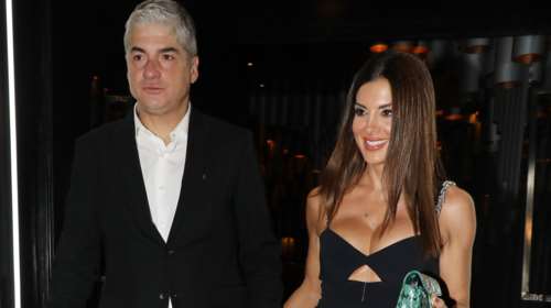 Βραδινό ραντεβού για Σοφό - Τσιμτσιλή: Το σούπερ μίνι φόρεμα της παρουσιάστριας και τα iconic πέδιλα του οίκου Saint Laurent