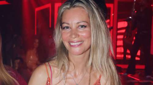 Άριελ Κωνσταντινίδη: Θεά με σούπερ μίνι στα γενέθλιά της - Έκλεισε τα 50