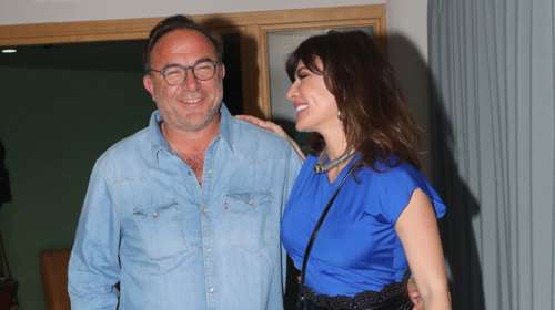 Η Δήμητρα Ματσούκα στην κουζίνα με τον μικρό ανιψιό της