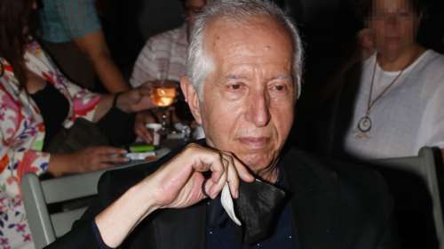 Αδιανόητος Κωνσταντίνος Τζούμας: Οι γυναικοκτονίες στην Ελλάδα οφείλονται σε ένα βαθμό στη φλυαρία των γυναικών [βίντεο]