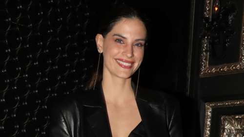 Xριστίνα Μπόμπα: Κομψή με φούτερ και μπότες - Πήγε σε άλλο επίπεδο το αθλητικό στυλ [εικόνες]